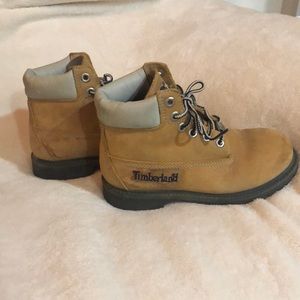 Timberland boys wheat boot size 13